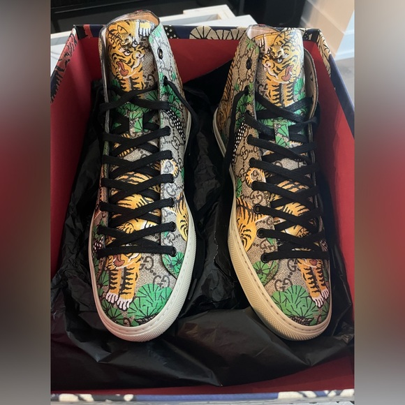 Gucci Men’s Major High Top shoes in Cub Print - Picture 8 of 10